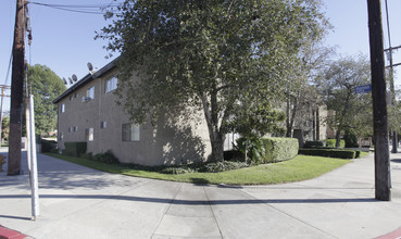 6460 Vineland Ave in North Hollywood, CA - Building Photo - Building Photo