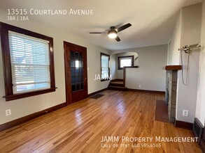 13515 Courtland Ave in Cleveland, OH - Building Photo - Building Photo