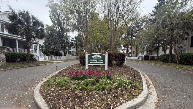 101 Patrick Dr in Beaufort, SC - Building Photo - Building Photo