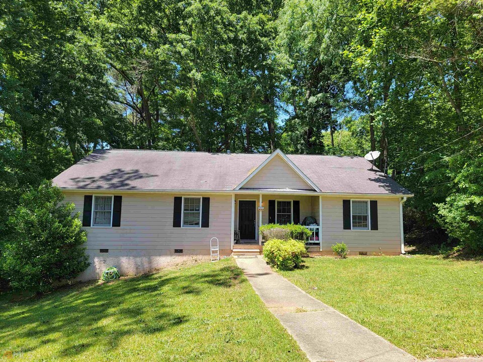 111 Fairhaven Ct in Stockbridge, GA - Building Photo