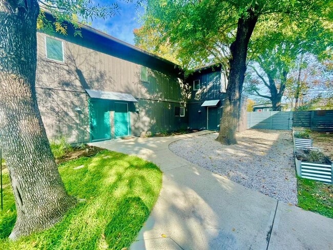 608 Franklin Blvd in Austin, TX - Building Photo - Building Photo