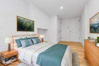 404 W 22nd St in New York, NY - Building Photo - Building Photo
