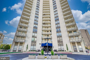 205 E Joppa Rd, Unit 302 in Towson, MD - Building Photo