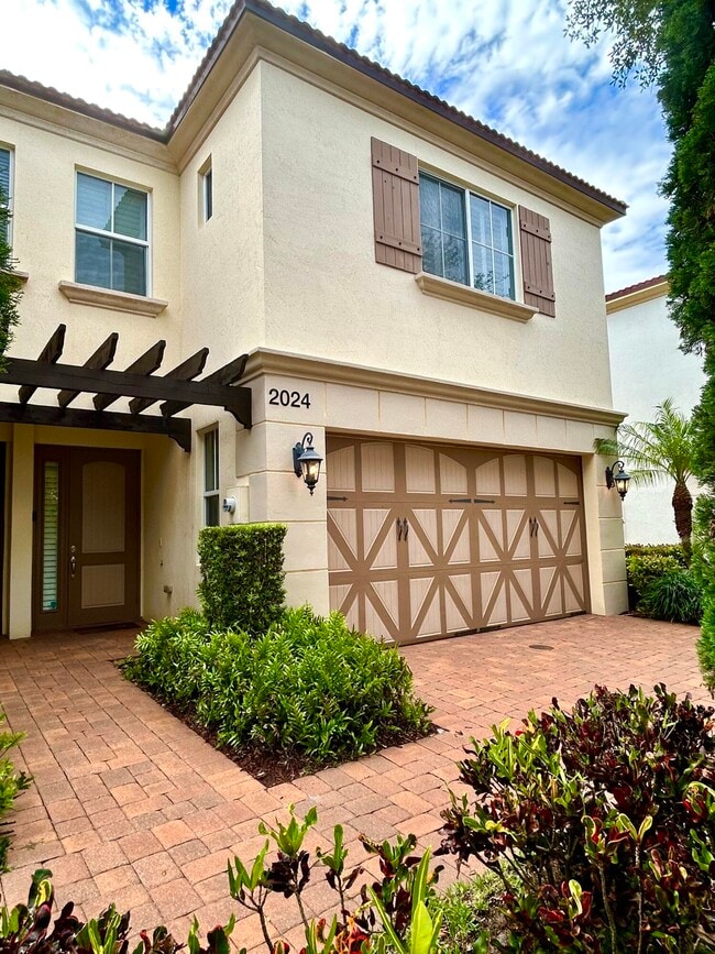 2024 Foxtail View Ct in West Palm Beach, FL - Building Photo - Building Photo