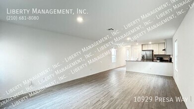 10929 Presa Wy in San Antonio, TX - Building Photo - Building Photo
