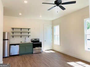 711 Jefferson St in Lagrange, GA - Building Photo - Building Photo