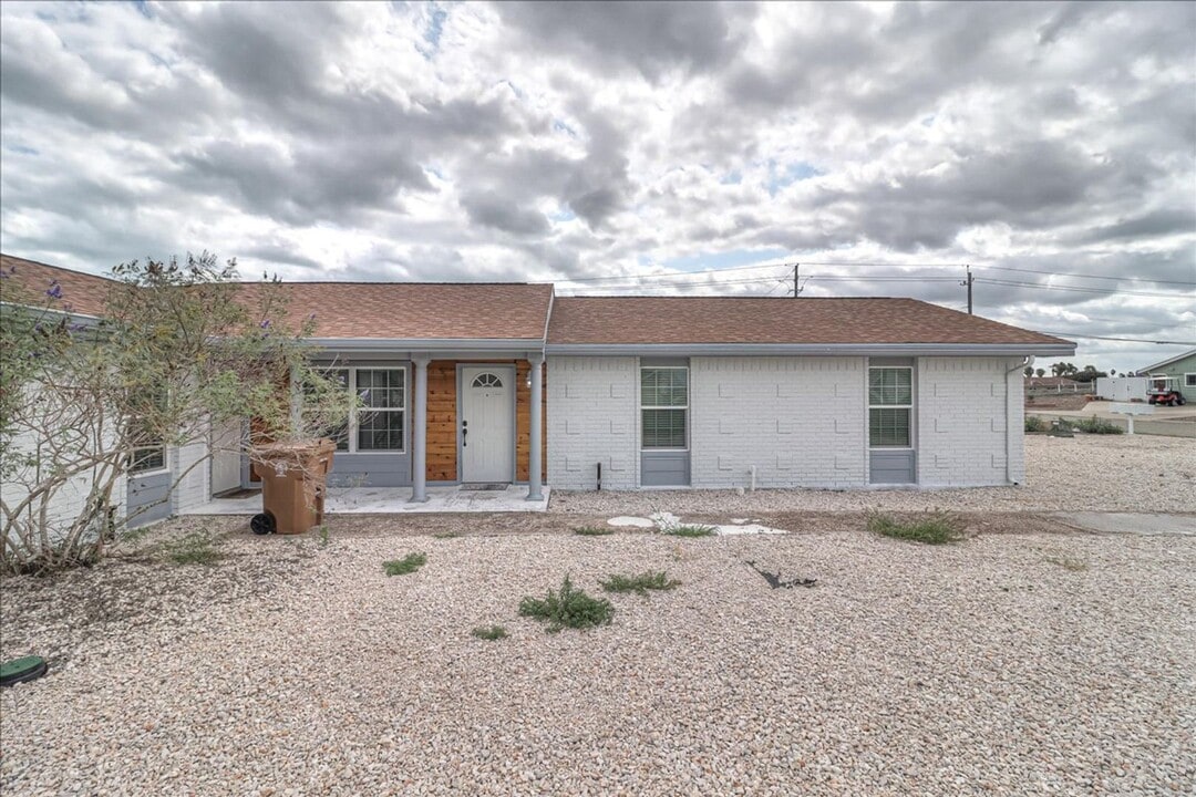 15222 Cruiser St in Corpus Christi, TX - Building Photo