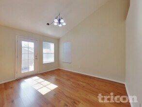 715 Lotz Way in Suisun City, CA - Building Photo - Building Photo