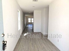 9216 St Jerome in New Berlin, TX - Building Photo - Building Photo