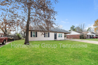 3175 Mayfair Rd in Horn Lake, MS - Building Photo - Building Photo