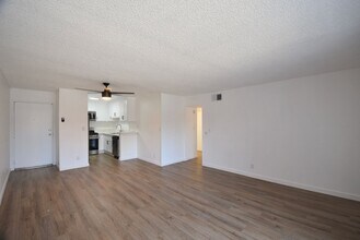 7032 Remmet Ave in Los Angeles, CA - Building Photo - Building Photo
