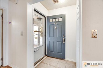 49 Tanglewood Ct in Monmouth Junction, NJ - Building Photo - Building Photo