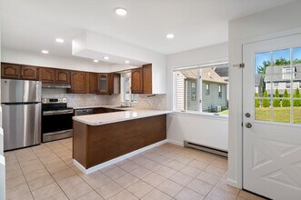 151 Highview Ave in Stamford, CT - Building Photo - Building Photo