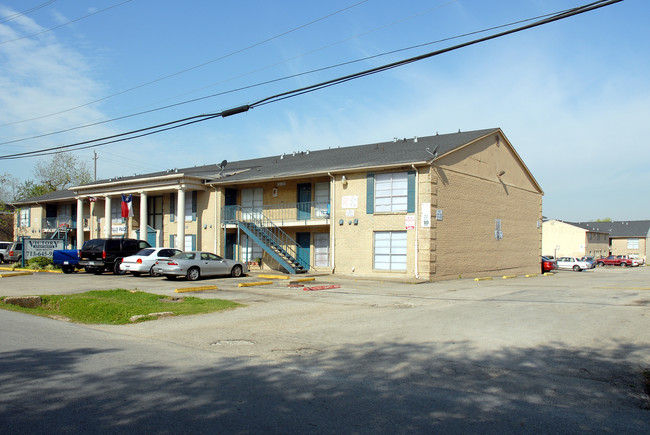 Victory Apartments in Houston, TX - Foto de edificio - Building Photo