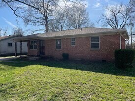 1125 Normandy Ln in Blytheville, AR - Building Photo