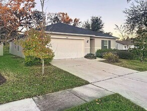 3988 Postmark Lake Pl in Seffner, FL - Building Photo - Building Photo