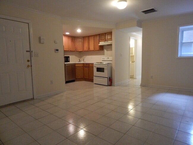 135 Sussex St in Jersey City, NJ - Building Photo - Building Photo