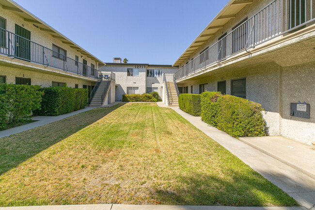 12717 Vanowen St in North Hollywood, CA - Building Photo - Building Photo