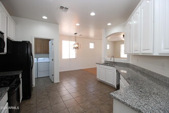 26743 N 175th Ln in Surprise, AZ - Foto de edificio - Building Photo