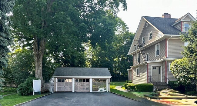 129 Washington in Bedford Hills, NY - Building Photo - Building Photo