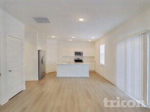 11818 Moorfield Ln in Indianapolis, IN - Building Photo - Building Photo