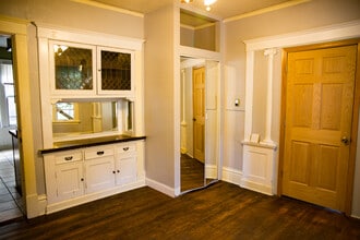 958 15th Ave SE in Minneapolis, MN - Foto de edificio - Building Photo