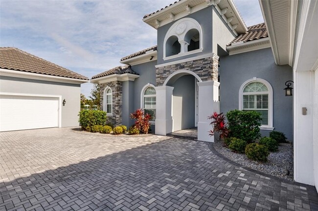 10605 Midview Terrace in Thonotosassa, FL - Foto de edificio - Building Photo