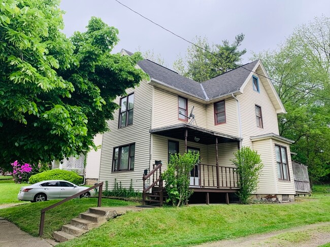 property at 926 Main Ave W