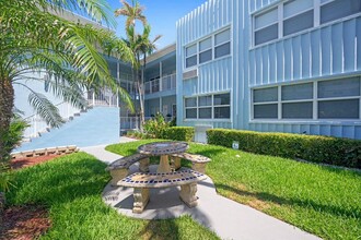 315 Van Buren St in Hollywood, FL - Foto de edificio - Building Photo