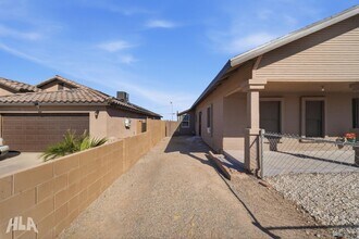 593 S 1st Ave in Yuma, AZ - Building Photo - Building Photo