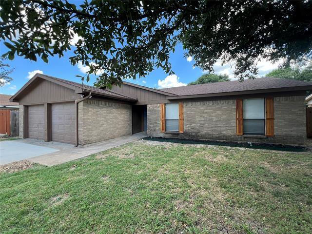 709 Fair Meadows Dr in Saginaw, TX - Building Photo - Building Photo