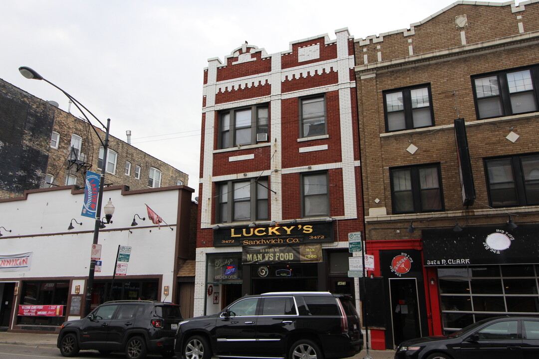 3472 N Clark St in Chicago, IL - Building Photo