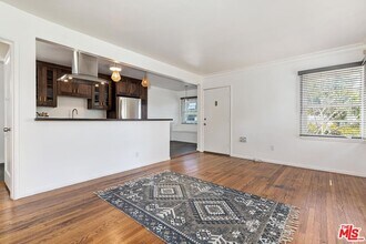 3823 Moore St in Los Angeles, CA - Building Photo - Building Photo