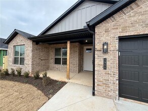 1900 Farmer St in Pea Ridge, AR - Building Photo - Building Photo