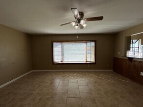 2363 Vía Cedro in Oroville, CA - Building Photo - Building Photo