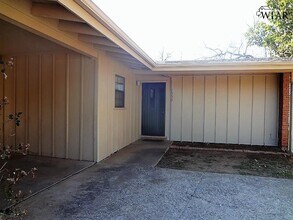 1553 Hanover Rd in Wichita Falls, TX - Building Photo - Building Photo