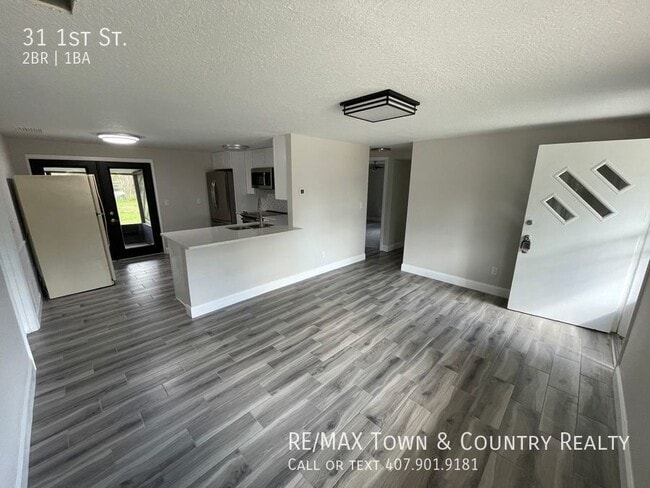 31 E 1st St in Chuluota, FL - Building Photo - Building Photo