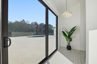 8800 SW 118th St in Miami, FL - Building Photo - Building Photo