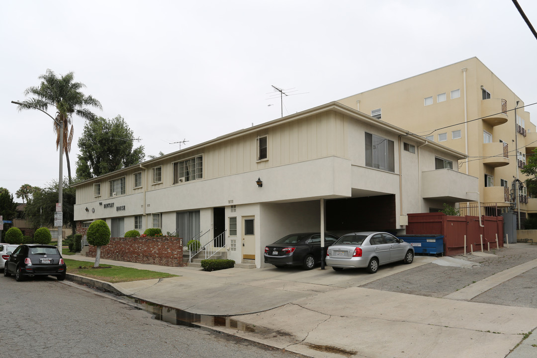 The Bentley House in Los Angeles, CA - Building Photo