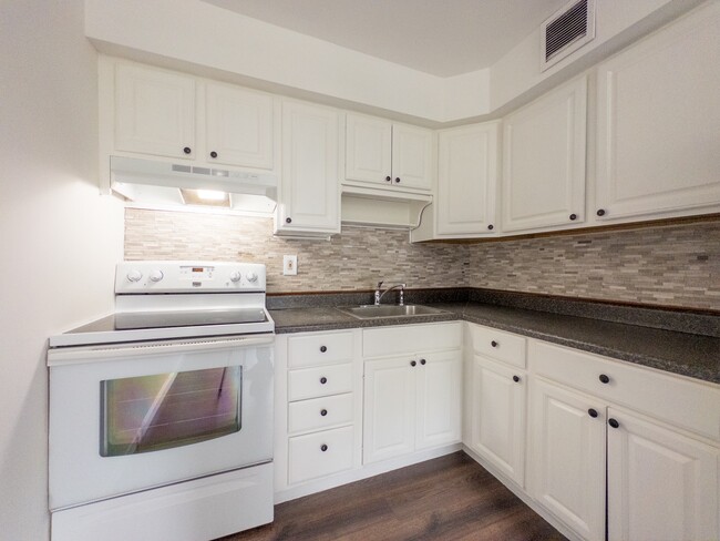 Whiteland Ave Apartments