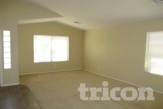 8412 S 50th Dr in Phoenix, AZ - Building Photo - Building Photo