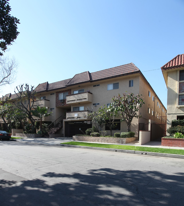 Tujunga Apartments in Burbank, CA - Building Photo