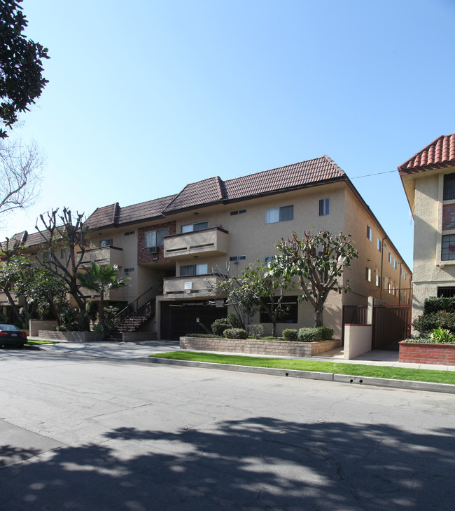 Tujunga Apartments