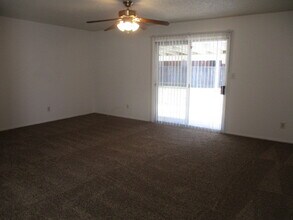 1642 S West St in Visalia, CA - Building Photo - Building Photo