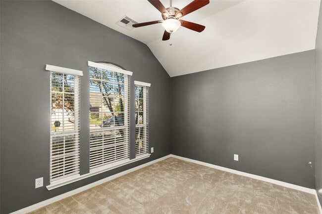 13011 Thorn Valley Ct in Tomball, TX - Building Photo - Building Photo