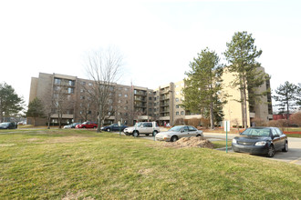 Romulus Tower in Romulus, MI - Building Photo - Building Photo