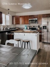 1798 Sunrise Meadow Dr in Sandy, UT - Building Photo - Building Photo