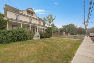 25 Ridge St in Middletown, NY - Building Photo - Building Photo