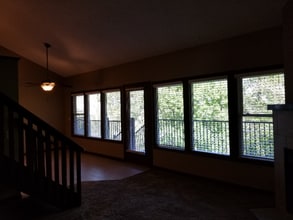 1920 Parkwild Dr in Council Bluffs, IA - Building Photo - Building Photo
