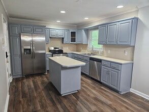 2111 Sutphin Dr in Sanford, NC - Building Photo - Building Photo